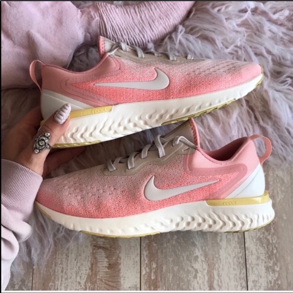 NWT Nike Odyssey React Pink Rare - Picture 4 of 8